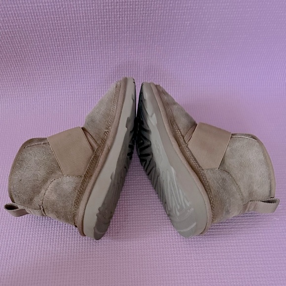 Ugg boots - Picture 4 of 7